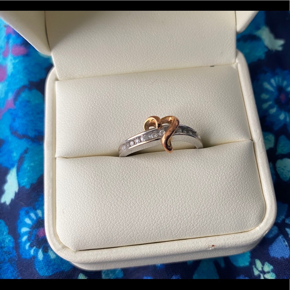 10K White Gold Ring